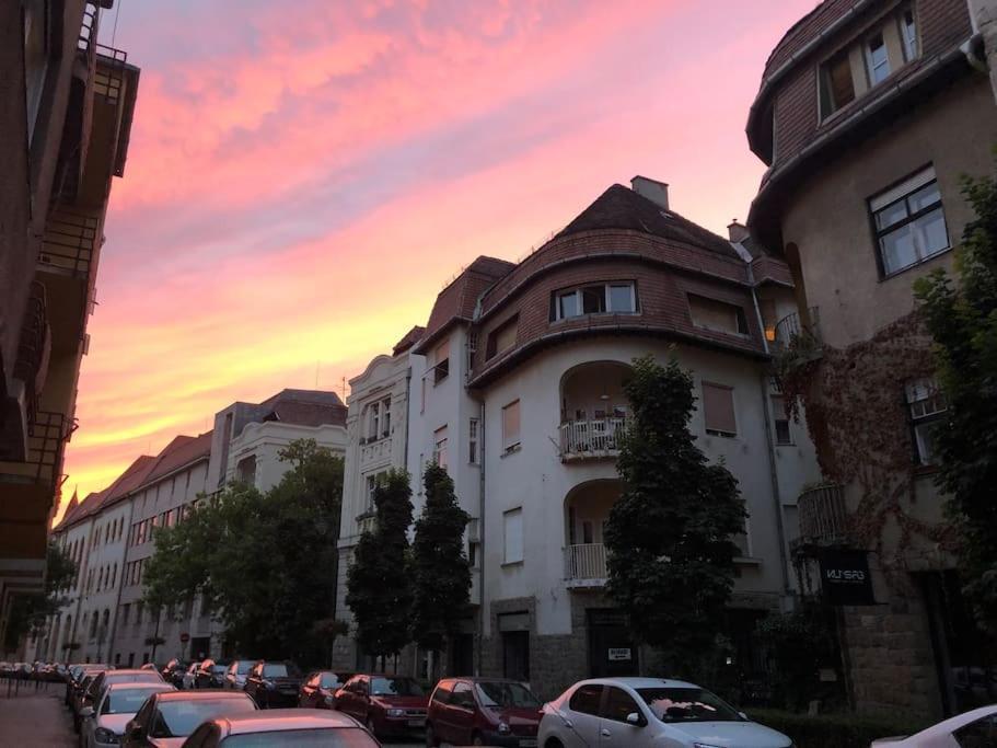 Tiny Private Apartment In Central Buda. บูดาเปสต์ ภายนอก รูปภาพ